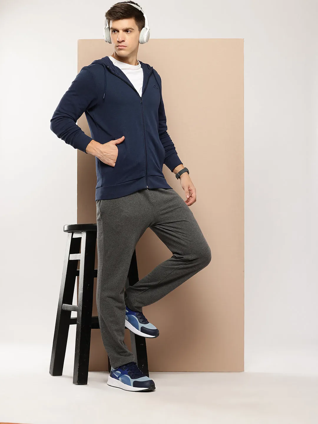 Alcis Men Solid Navy Blue Sweatshirts