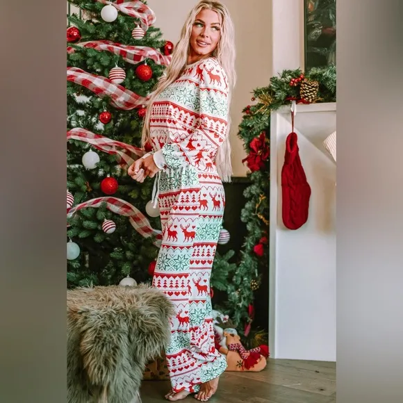 Christmas Element Round Neck Top and Pants Lounge Set