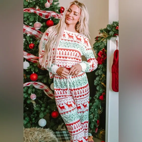Christmas Element Round Neck Top and Pants Lounge Set