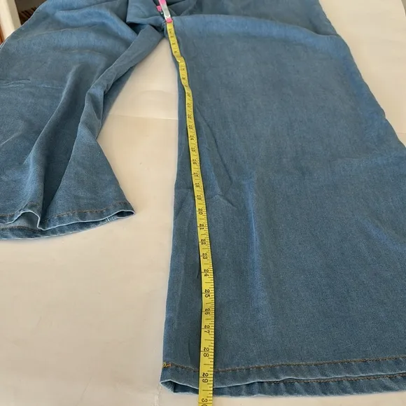 Denim Overalls Super soft wide leg Women’s size L Jean bib overalls overalls