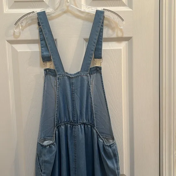 Denim Overalls Super soft wide leg Women’s size L Jean bib overalls overalls