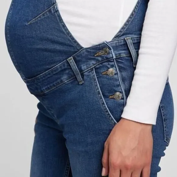GAP Maternity White Denim OVERALLS Size Medium RETAIL $100 SUPER CUTE