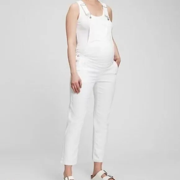 GAP Maternity White Denim OVERALLS Size Medium RETAIL $100 SUPER CUTE