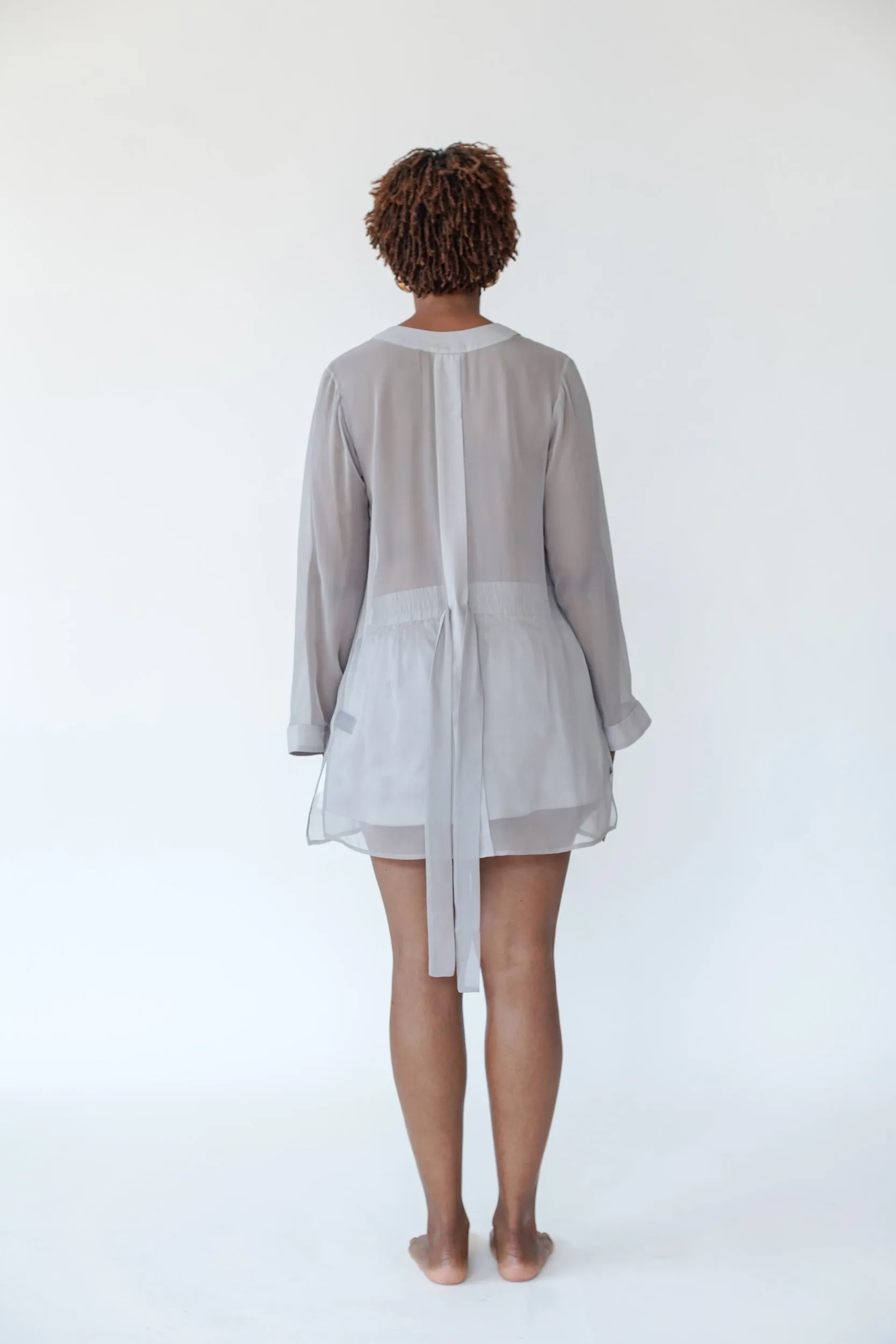 LOLA SILK SHORT IN ARGENTO