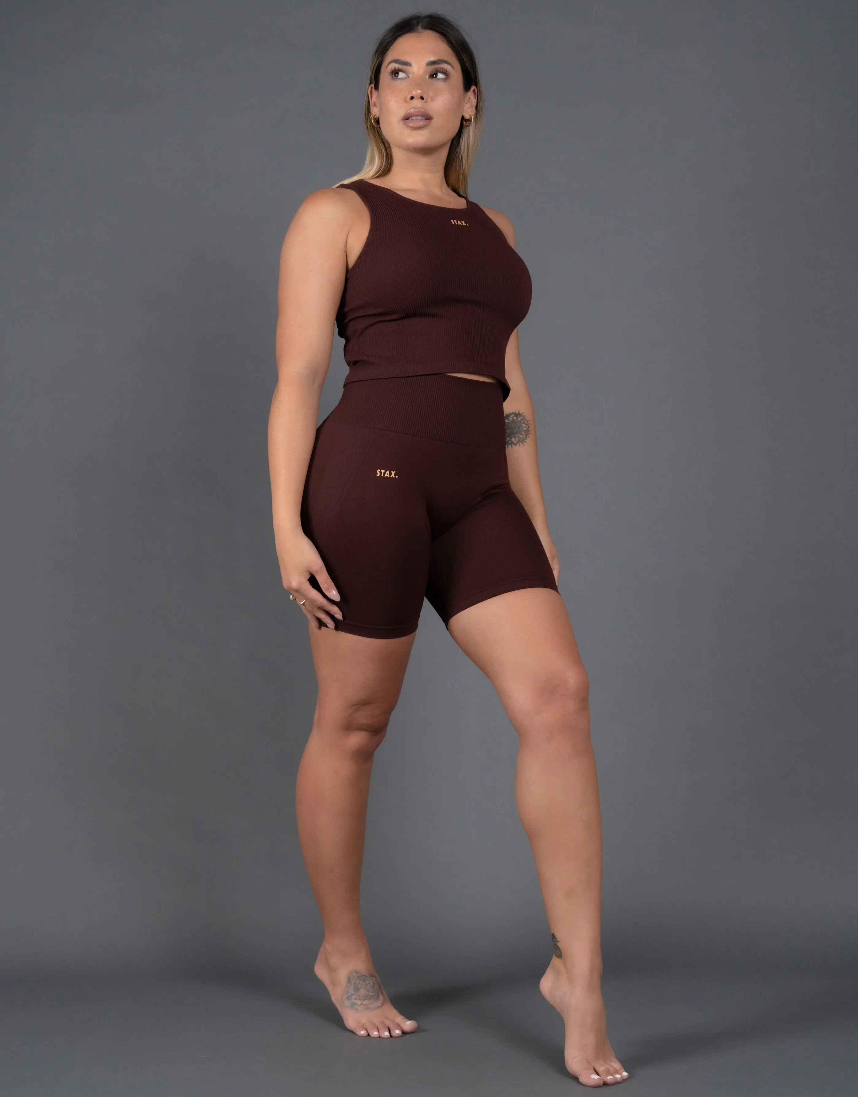 Premium Seamless V5 Cropped Singlet Lounge - Gliese (Brown)