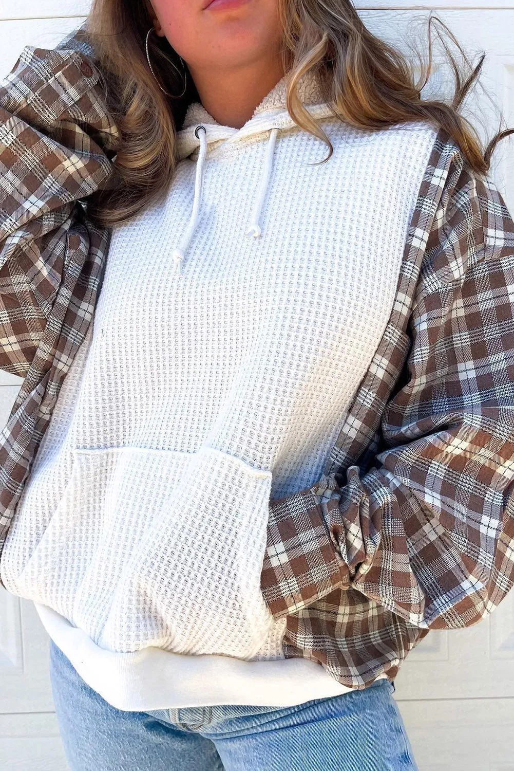 White Waffle Patch Plaid Sleeve Kangaroo Pocket Hoodie